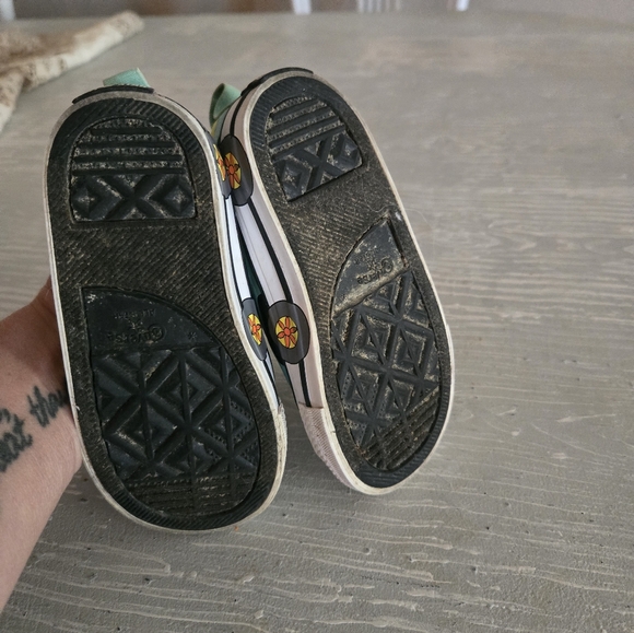 Toddler sz 7 scooby doo Converse sneakers the mystery machine - Picture 8 of 8